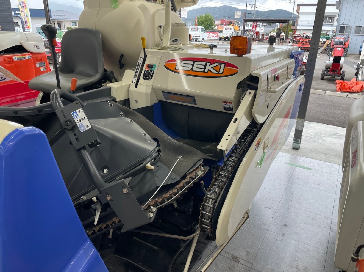 中古コンバイン 【整備待ち】イセキ コンバイン HN211G 長さ×幅×高さ:2760×1480×1720 重量870kg 変速:HST油圧モータ式無段変速の商品画像4