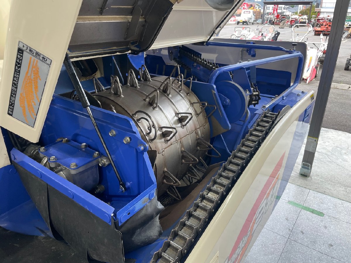 中古コンバイン 【整備待ち】イセキ コンバイン HN211G 長さ×幅×高さ:2760×1480×1720 重量870kg 変速:HST油圧モータ式無段変速の商品画像5