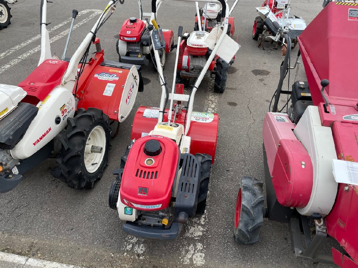  中古ハーベスター 三菱農機 管理機 MMR66 機体寸法:1400×560×940 出力3.5PS 使用燃料/容量:ガソリン/2.6L