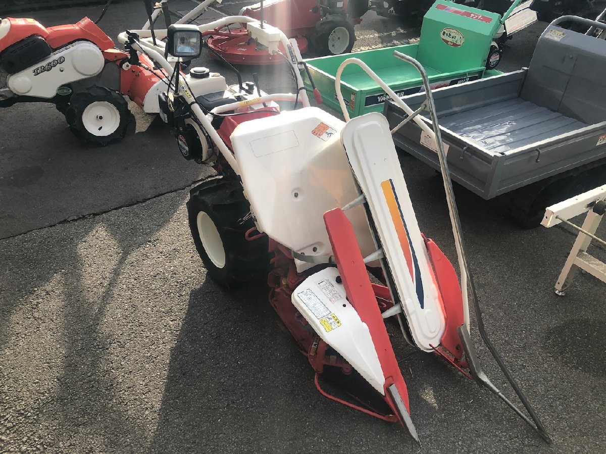  中古バインダー ヤンマー バインダー Be30A 長さ×幅×高さ:1580mm ×600mm × 1000mm 刈取り条数1条 使用燃料 /容量 :ガソリン/3.4L