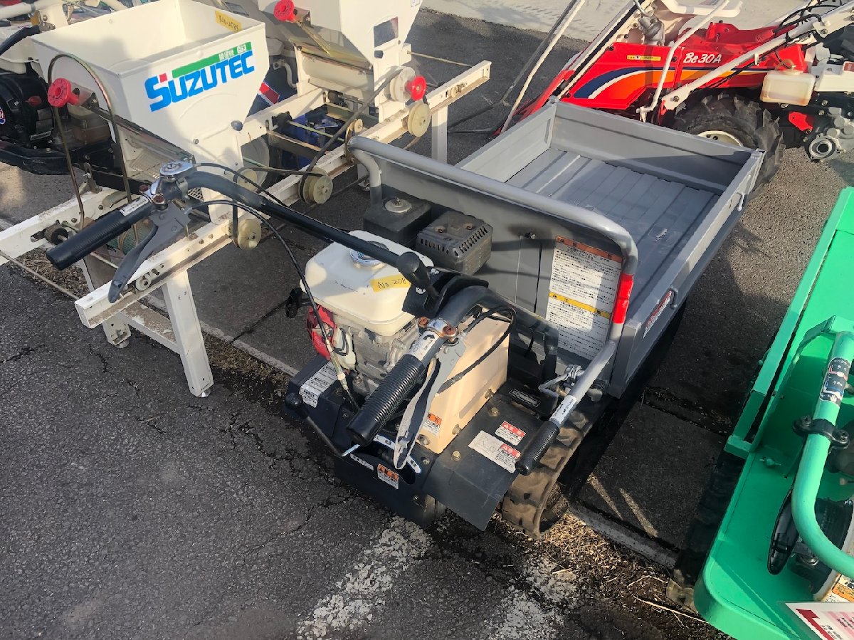 中古運搬機 佐藤製作所 運搬車 SC-156DC 機体寸法:1610×680×1015mm 出力4ps 燃料:ガソリンの商品画像5
