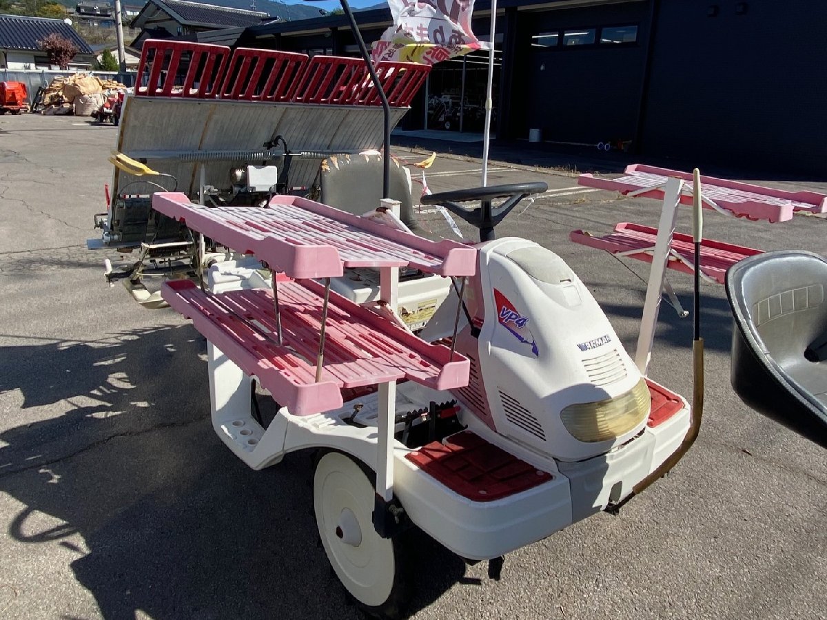  中古田植機 【地域限定自宅配送】ヤンマー 乗用田植機 VP4: 長さ×幅×高さ2150ｍｍ×1550ｍｍ×1260ｍｍ 最大出力:5.2馬力の商品画像2
