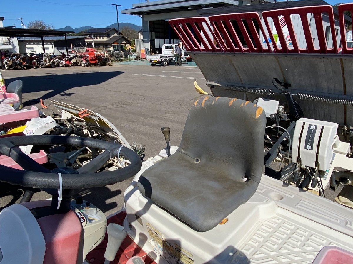  中古田植機 【地域限定自宅配送】ヤンマー 乗用田植機 VP4: 長さ×幅×高さ2150ｍｍ×1550ｍｍ×1260ｍｍ 最大出力:5.2馬力の商品画像7