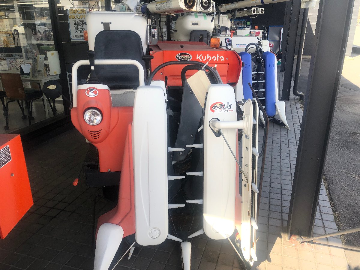  中古コンバイン 【地域限定自宅配送】 クボタ コンバイン ER211: 長さ×幅×高さ2650ｍｍ×1430ｍｍ×1500ｍｍ 馬力:10.5PS