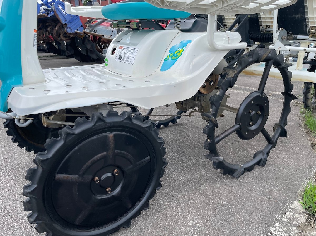 中古田植機 クボタ 乗用田植機 JC3 機体寸法:2010×1250×1120 出力4.3ps 使用燃料/容量:ガソリン/3.0Lの商品画像6