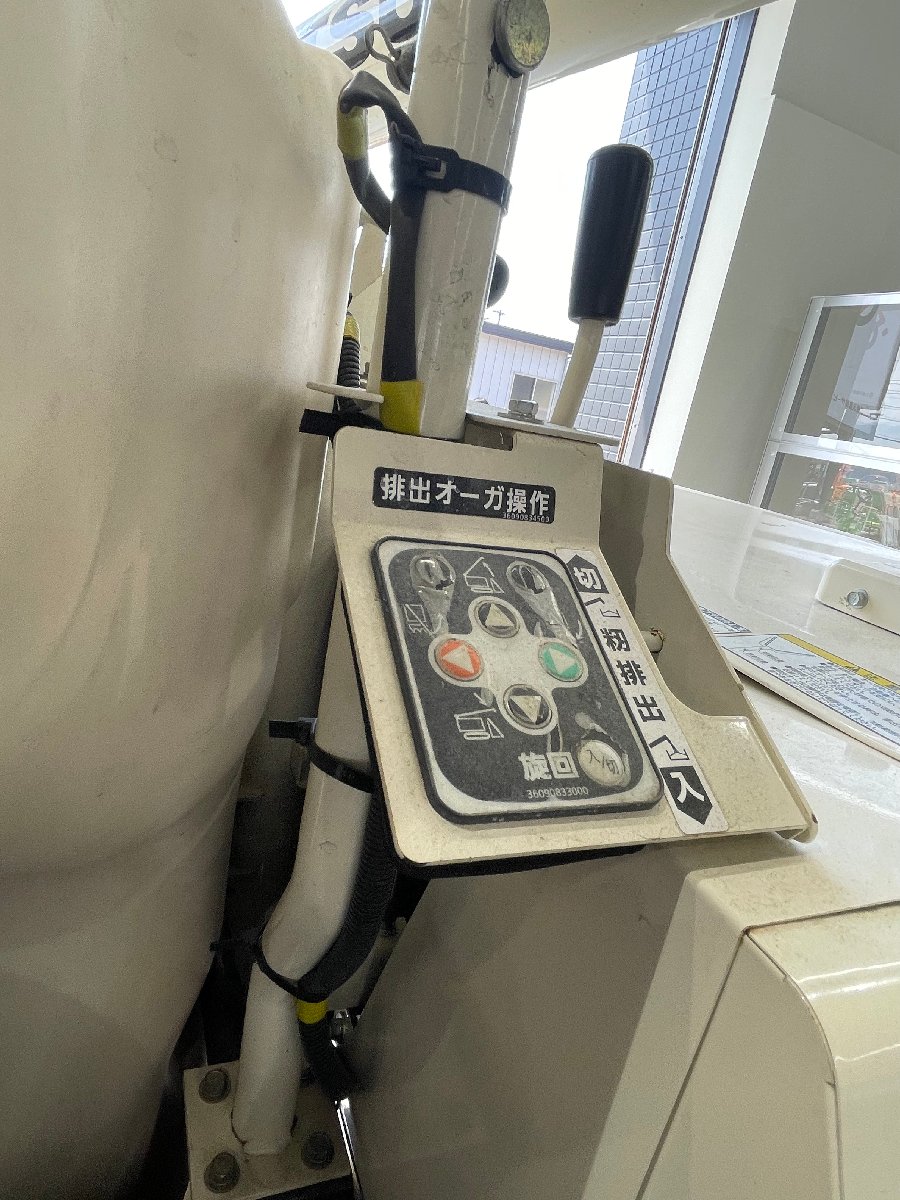  中古コンバイン 【地域限定自宅配送】整備待ち 三菱農機 コンバイン V217: 機体寸法2850ｍｍ×1610ｍｍ×1665ｍｍ 出力:17PSの商品画像2
