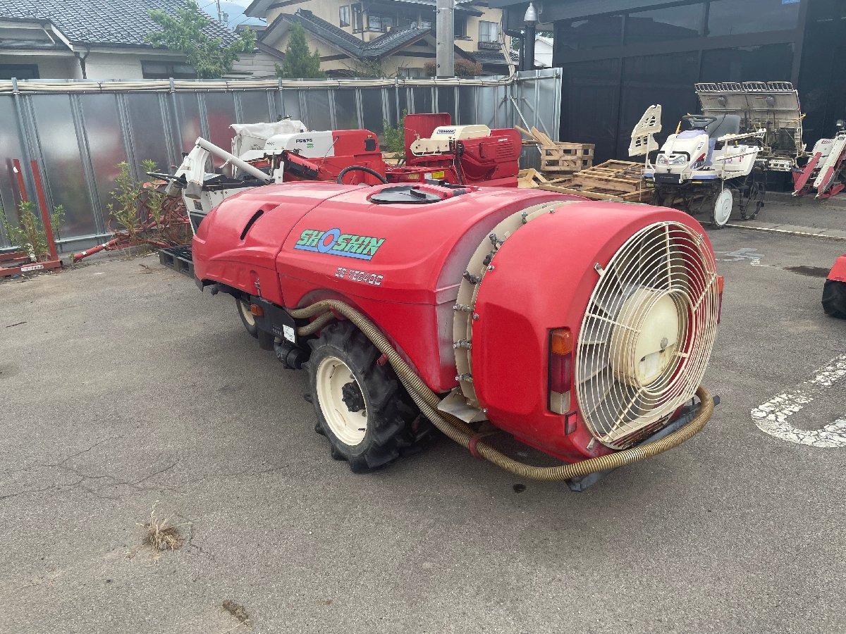  中古ハーベスター ショーシン SS 3S‐VE640 出力:34.9ps 変速段数前進9段・後進3段 タンク容量:600L